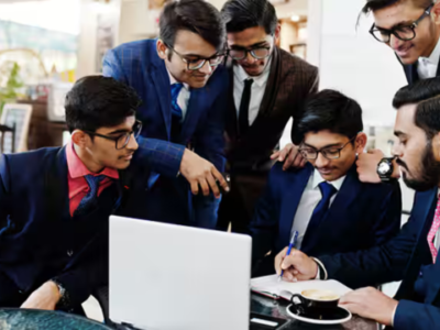 How to Choose the Right MBA College in Pune for Your Career Goals